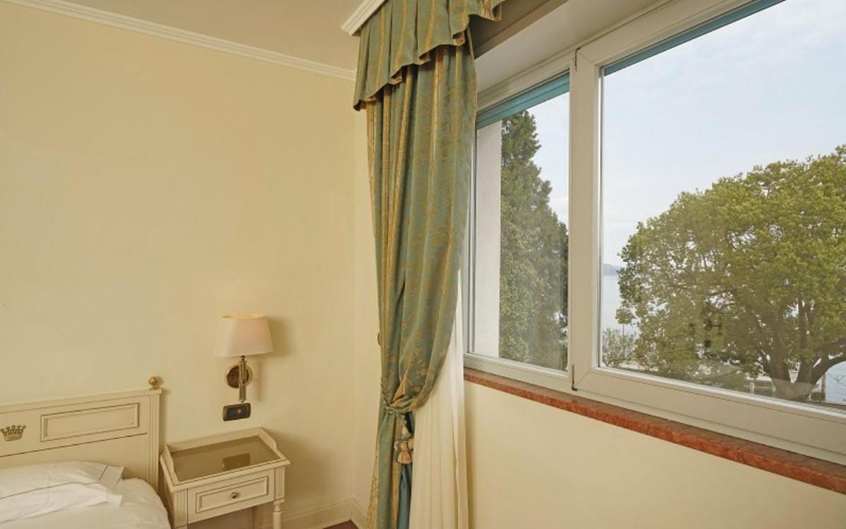 Hotel Savoy Palace Gardone Riviera Exterior foto