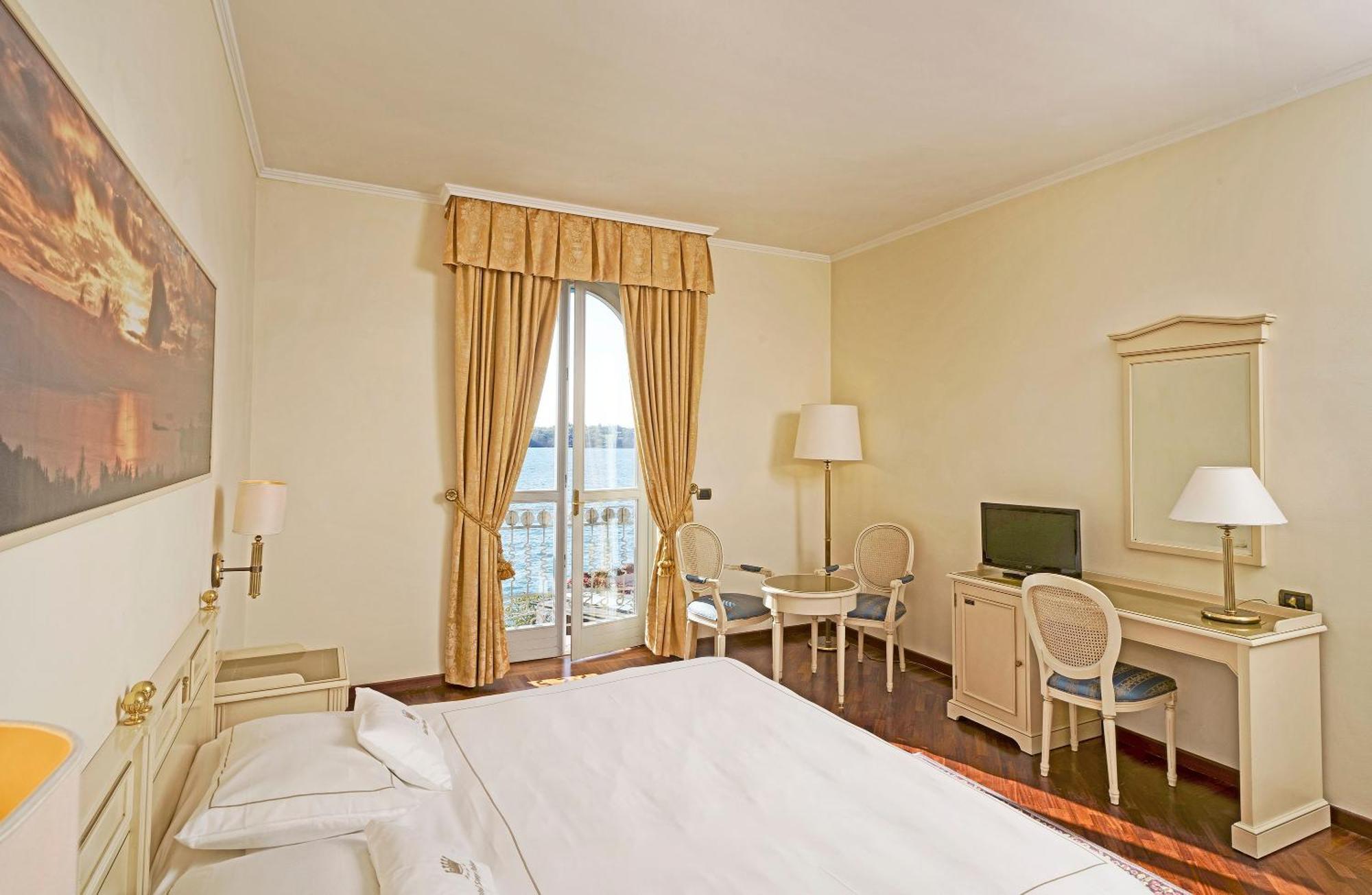 Hotel Savoy Palace Gardone Riviera Exterior foto
