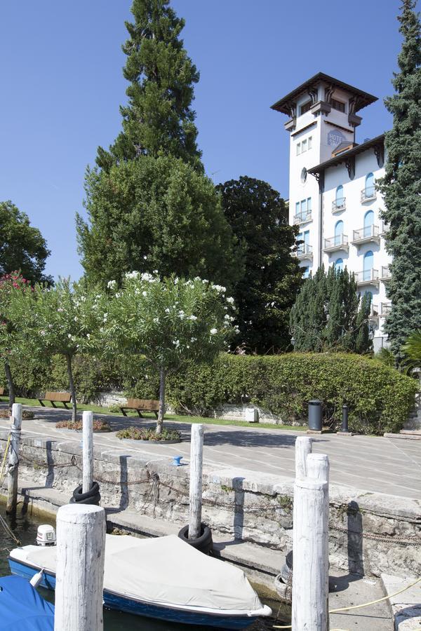 Hotel Savoy Palace Gardone Riviera Exterior foto