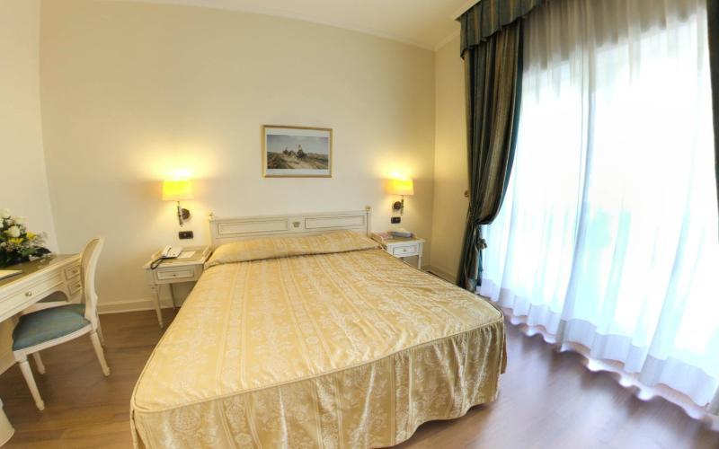 Hotel Savoy Palace Gardone Riviera Exterior foto