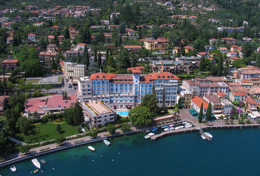 Hotel Savoy Palace Gardone Riviera Exterior foto